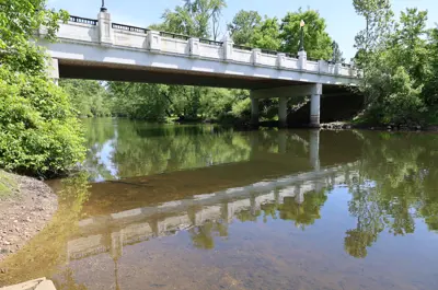 Riverbend Park bridge