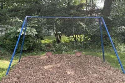 highland park swing set