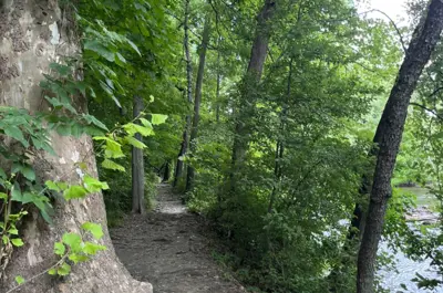 franklin mills riveredge park trail